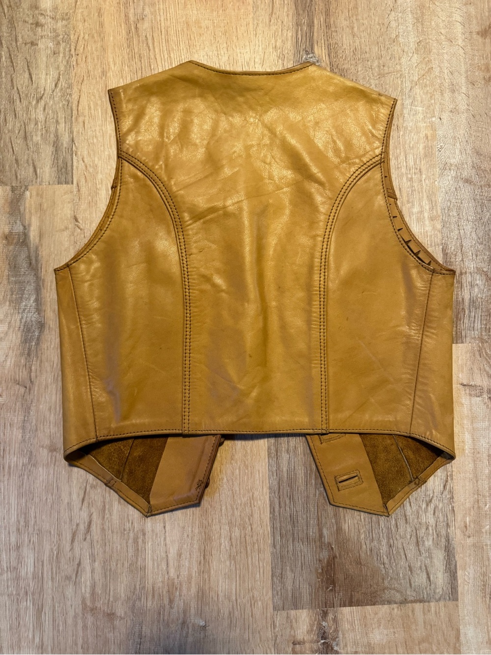 Vintage Leather Vest - Picture 7 of 10